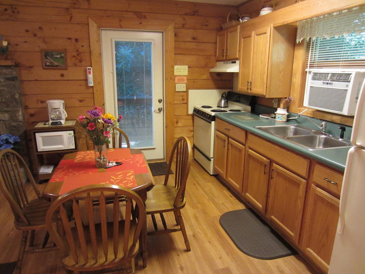 Misty Creek Log Cabins マギー・バレー エクステリア 写真
