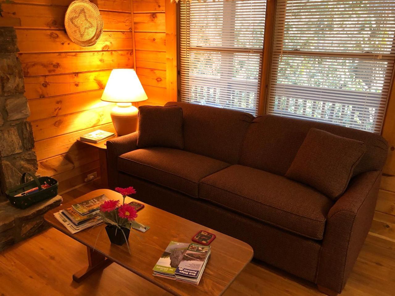 Misty Creek Log Cabins マギー・バレー エクステリア 写真