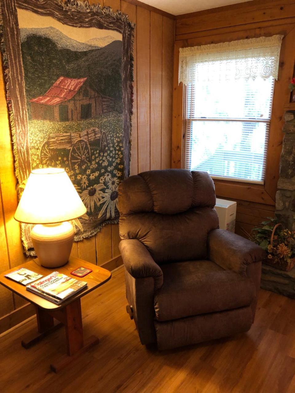 Misty Creek Log Cabins マギー・バレー エクステリア 写真