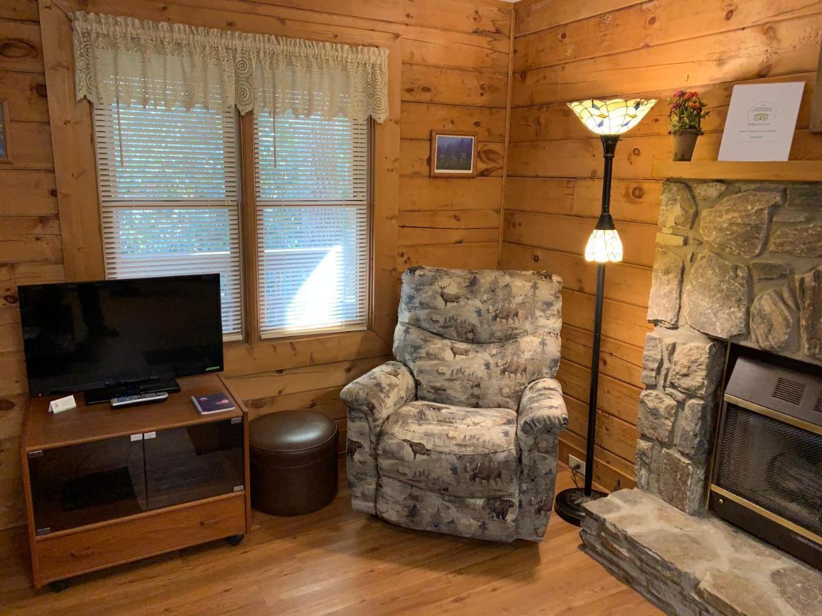 Misty Creek Log Cabins マギー・バレー エクステリア 写真