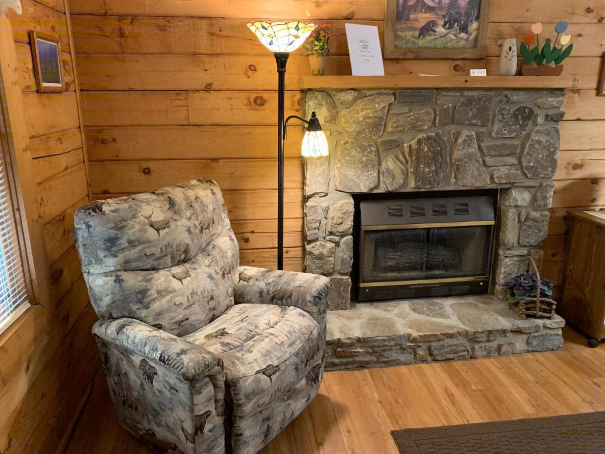 Misty Creek Log Cabins マギー・バレー エクステリア 写真